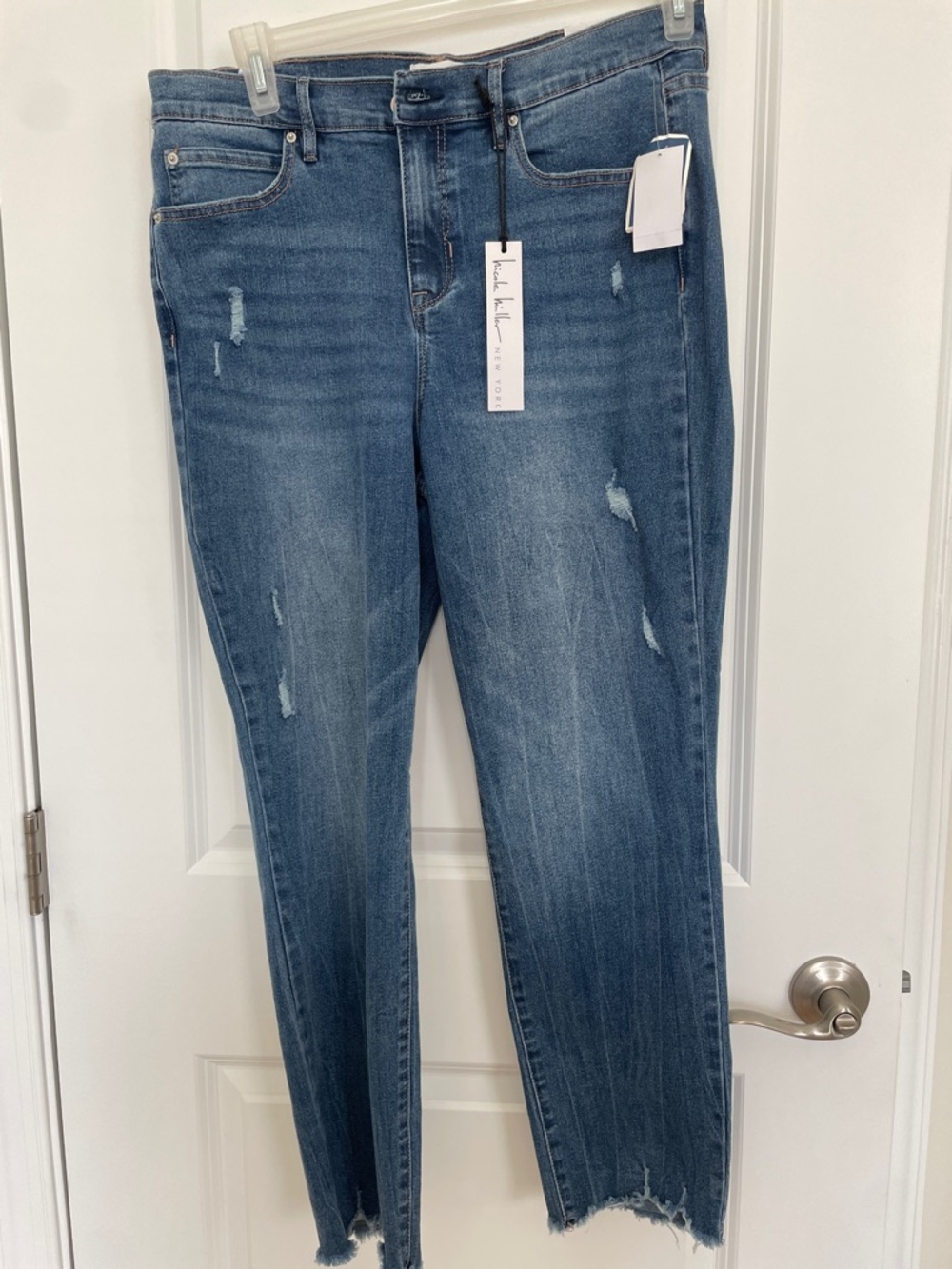 Nicole Miller Medium Blue Straight-Leg Jeans with Frayed Hem